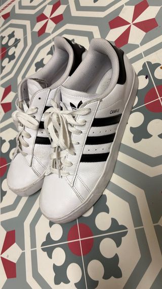 Adidas Campus Blancas y Negras