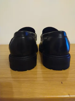 Zapatos de vestir negros para hombre