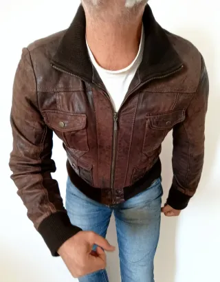 Bomber Cuero Auténtico S/M. Medidas indicadas