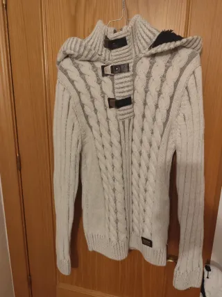 Jersey con capucha trenzado