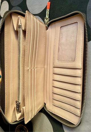 Cartera grande Bimba y Lola negra.