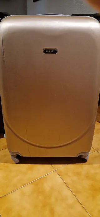 Maleta rígida rosa 104L marca ormi