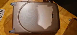 Maleta rígida rosa 104L marca ormi