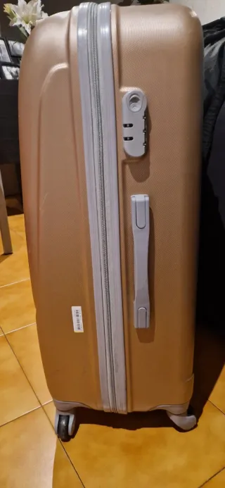 Maleta rígida rosa 104L marca ormi