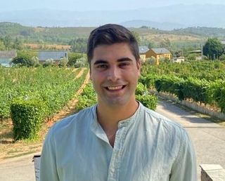 Monitor imparte clases de pádel para todos los niv