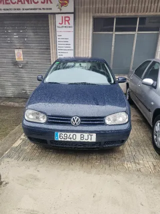 Volkswagen Golf 2003