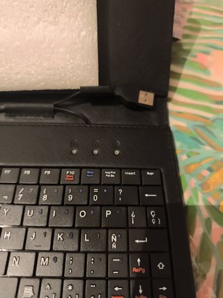 Funda Tablet 7 con Teclado