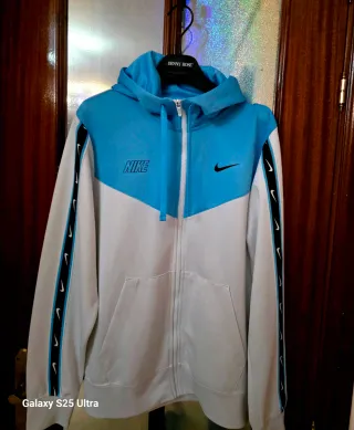Sudadera Nike Azul y Blanca