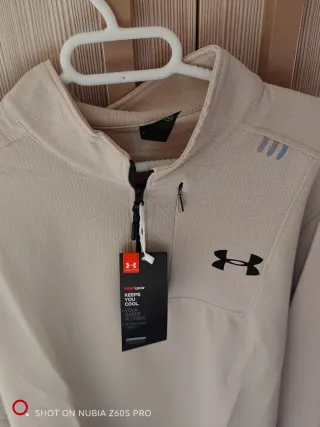 Camiseta Under Armour Beige Talla L