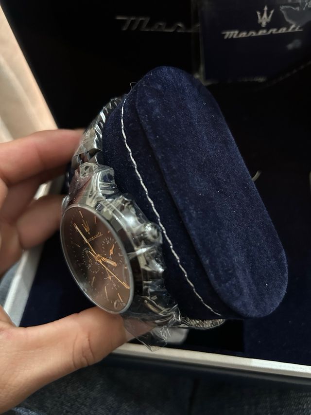 Reloj Maserati Negro y Dorado