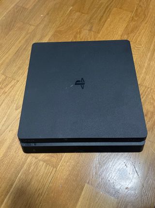 PS4 (PlayStation 4) Negra - Buen Estado Sin mando