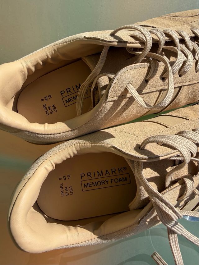 Zapatillas deportivas para hombre de color beige