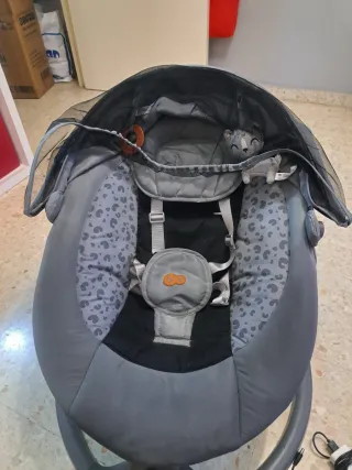 Mecedora electrónica para bebé