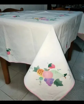 Tovaglia in cotone con frutta e fiori