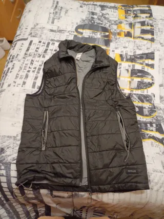 Chaleco chico Forclaz Talla M Negro