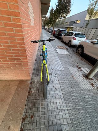 Bicicleta Cube MTB 27,5 in alluminio