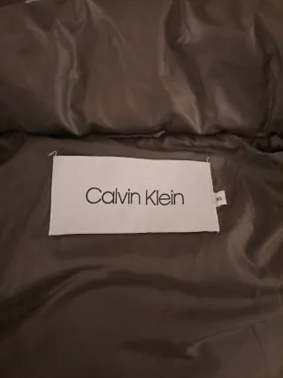 Plumas Calvin Klein Marrón con Capucha