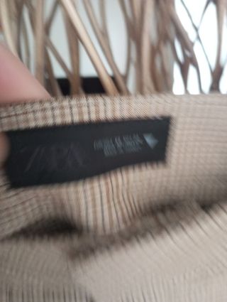Falda Zara cuadros beige y marrón