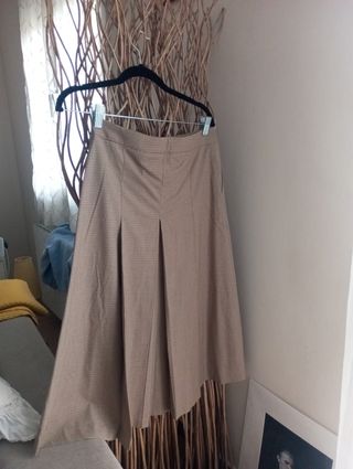 Falda Zara cuadros beige y marrón
