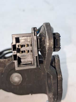 ENGANCHE CINTURON AUDI A3 (8V)