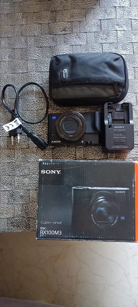 Fotocamera digitale Sony DSC-RX100 M3 nera