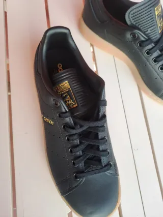 Adidas Stan Smith Negras y Doradas