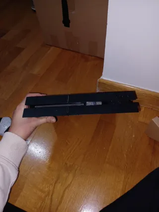 Consola PS4 + 2 Mandos + Juego