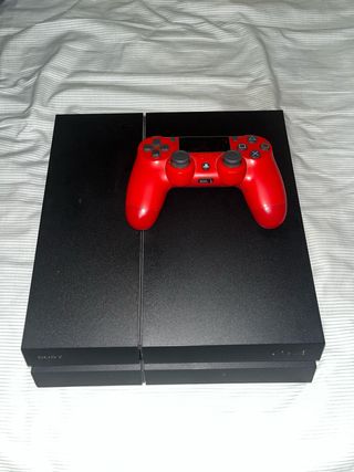 PS4 (PlayStation 4) con Mando Rojo