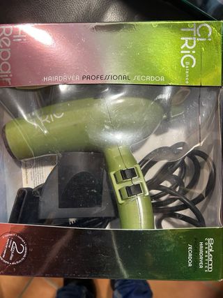 Secador de pelo profesional verde
