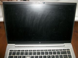 HP Elitebook 840 G7. 8 RAM. 512 SSD. Leer notas.