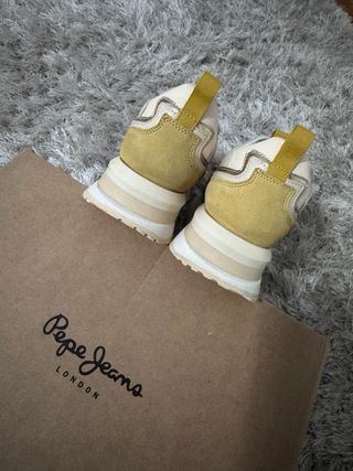 Zapatillas Pepe Jeans beige y dorado