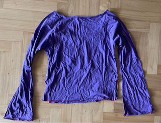 Maglia viola con stampa