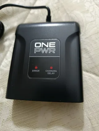 Caricabatterie Vax e One PWR