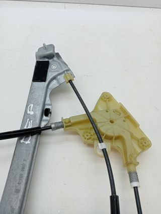 ELEVALUNAS DELANTERO DERECHO RENAULT LAGUNA III