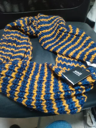 Cuello tejido mujer azul y amarillo