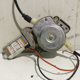 ELEVALUNAS DELANTERO IZQUIERDO FORD FIESTA BERLINA