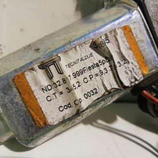 ELEVALUNAS DELANTERO IZQUIERDO FORD FIESTA BERLINA