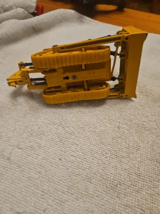 Tractor Amarillo Caterpillar