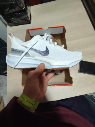 Nike Invincible Run 3 ZoomX Azul/Blanco