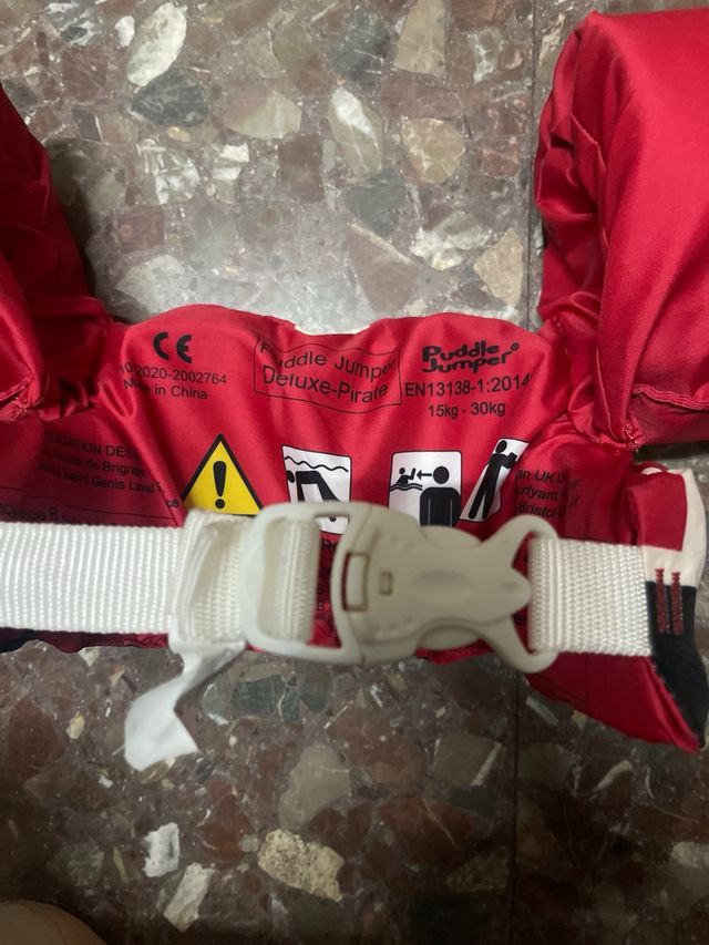 Flotatore con design pirata