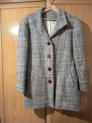 Abrigo tweed beige y gris