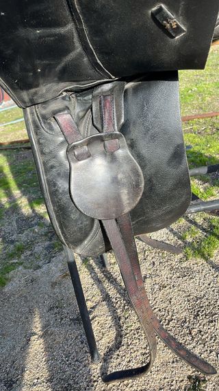 Montura Doma 18' Negra