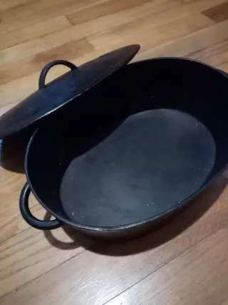 Olla de hierro forjado negra