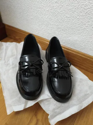 Mocasines negros nuevos