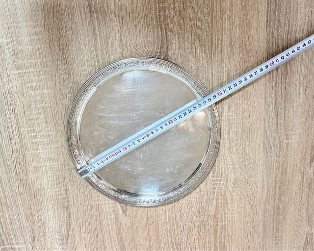 Piatto vintage argentato con bordo inciso