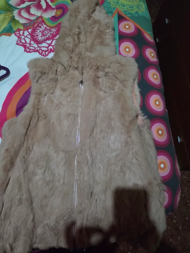 Chaqueta de pelo rosa palo