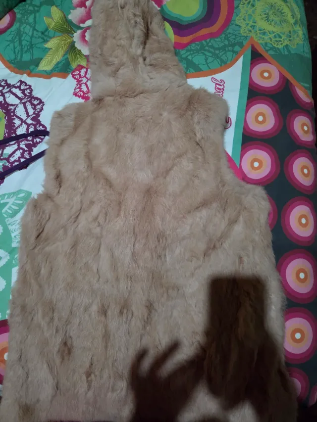 Chaqueta de pelo rosa palo