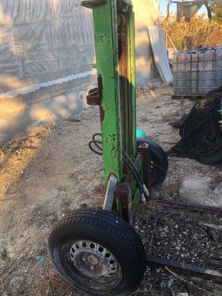 Elevador tractor 2.500 kg