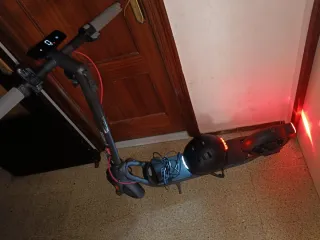 Patinete eléctrico negro