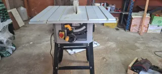 Sierra de mesa Peugeot